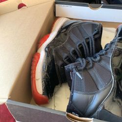 JORDAN 11 SIZE 9.5