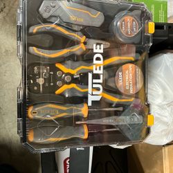 8-in-1 Household Tool Set