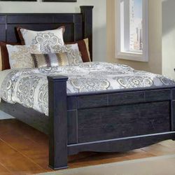 Ashley furniture Queen Bedroom Set (5pieces) $350