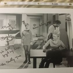 Autographs Beverly Washburn Old Yeller And Star Trek Fame. 