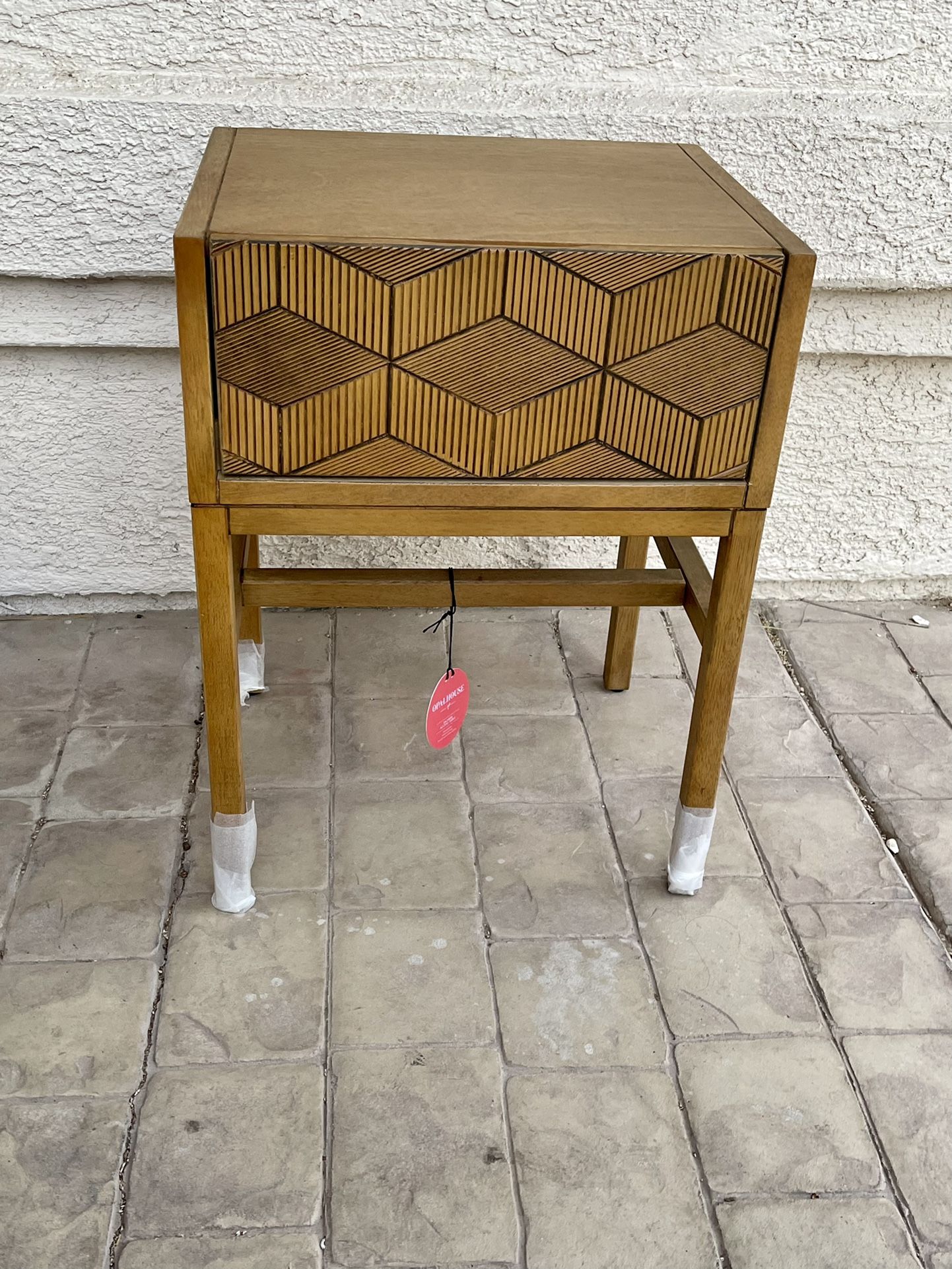 Tachuri geometric 2024 coffee table