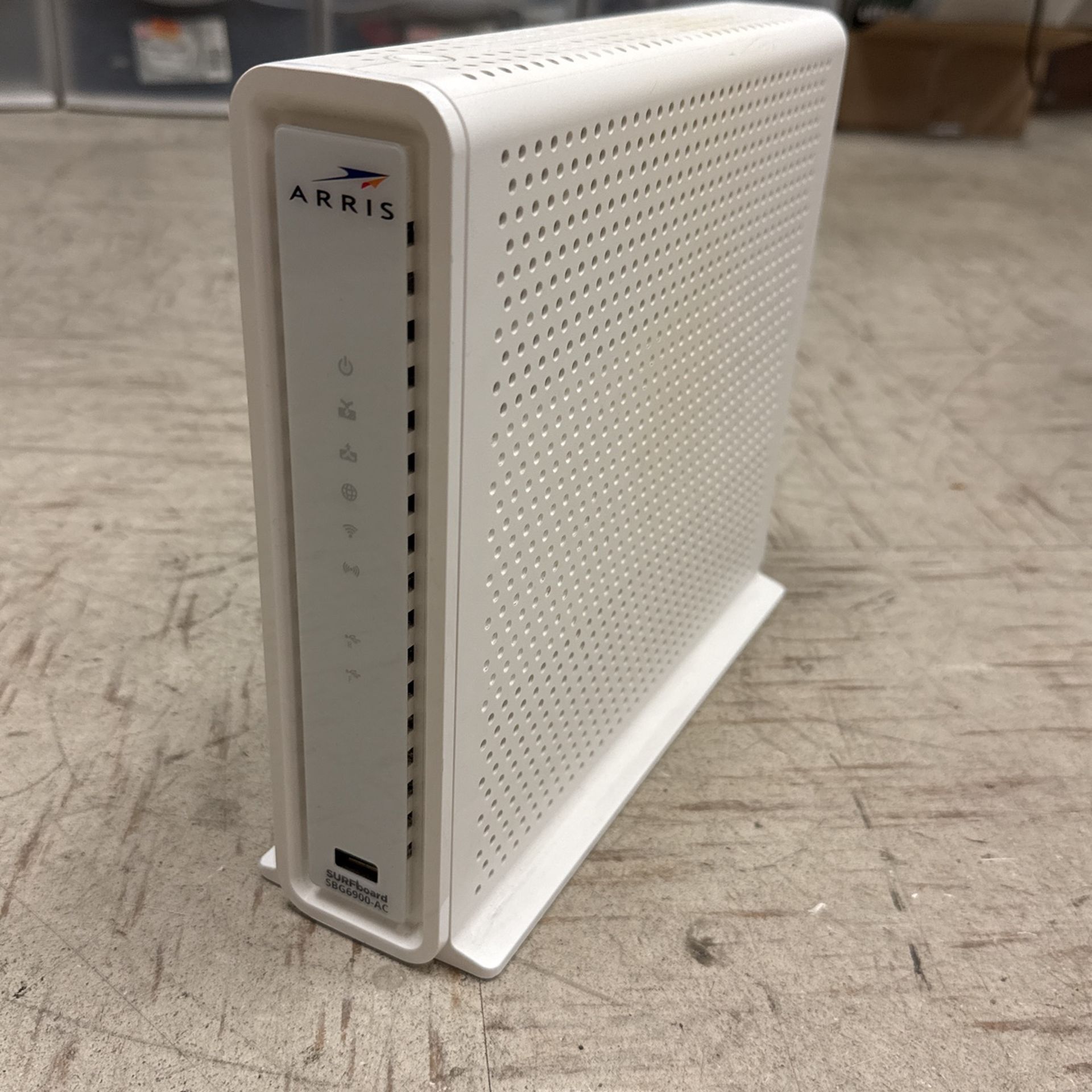 Arris Surfboard Modem & WiFi Router