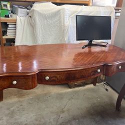 Elegant Regent Ornate Wooden Desk