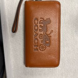 COACH Horse & Carriage Pattern Brown Long Wallet Round Zip with Strap Rare