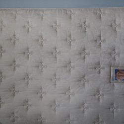 Sealy Posturepedic Mattress 