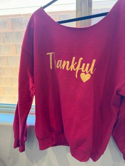 Women’s sweatshirt