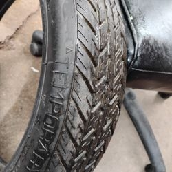KUMHO Tire.