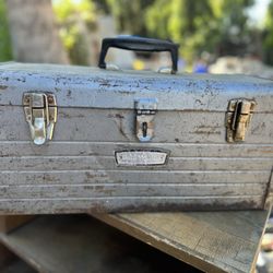 PRICED TO SELL - Vintage Metal Craftsman Tool Box