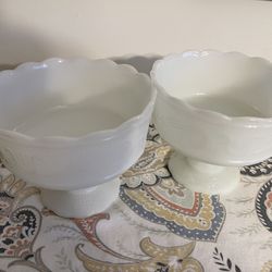 Vintage E.O. Brody Co. Milk Glass Pedestal Bowl M6000 Cleveland Ohio OH 5.5"tall