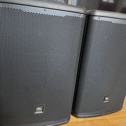 Both  Speaker JBL 715 Power 1300 Watts 