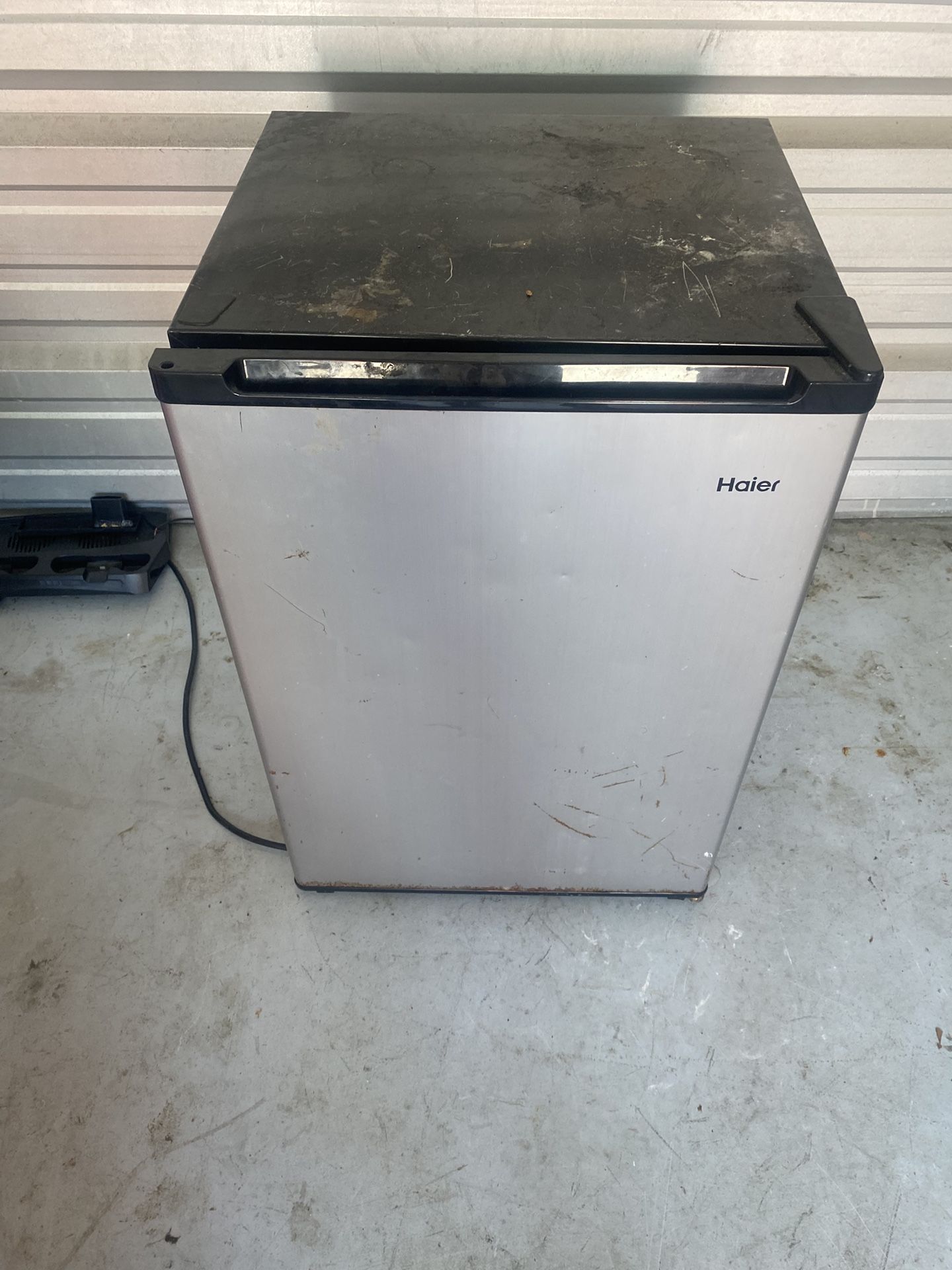 Mini Fridge …missing Wheels