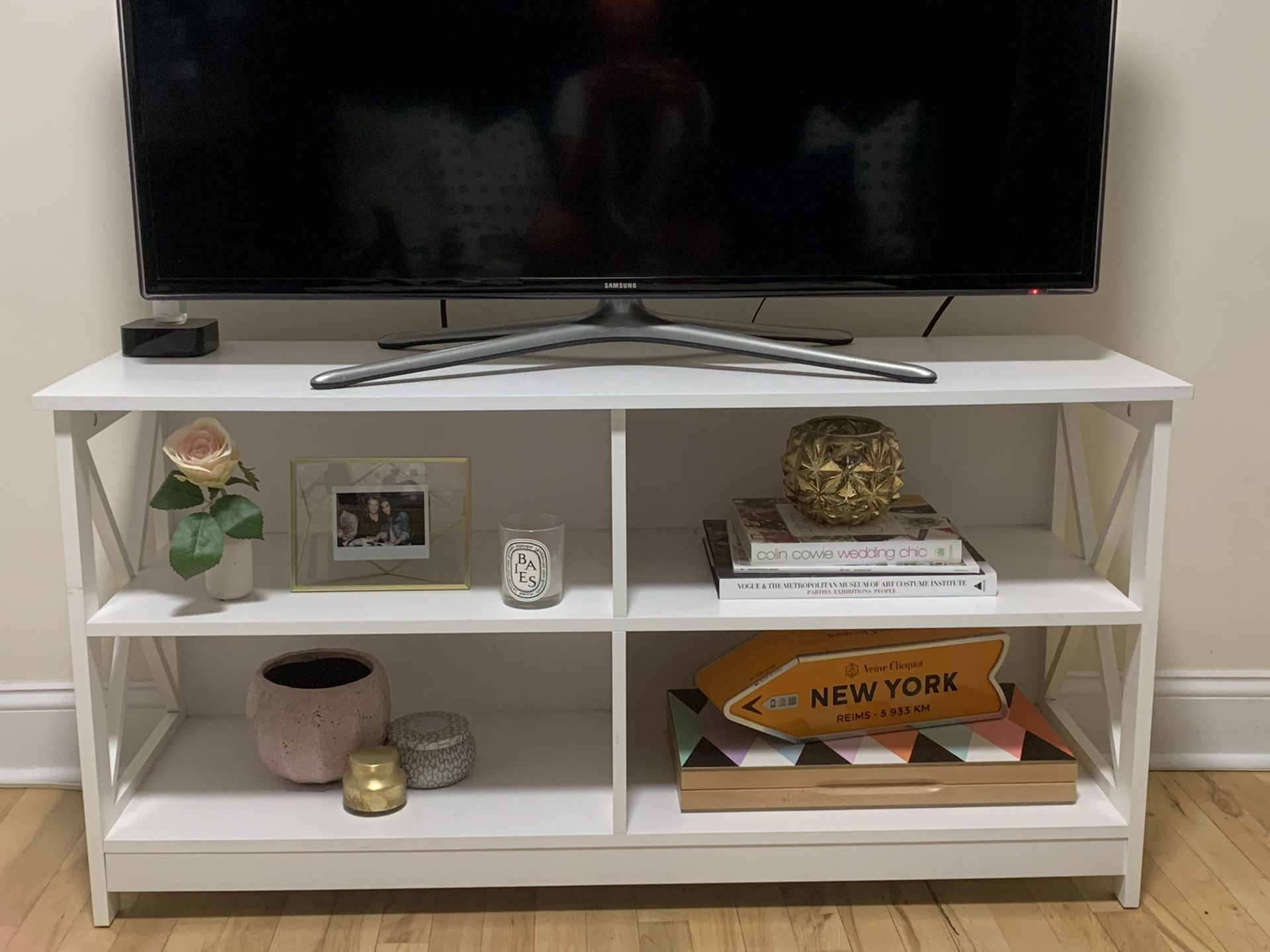 Way fair TV Console