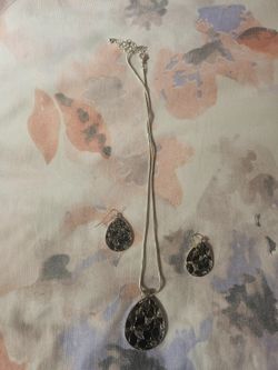 Silver & Black Necklace & Earrings Set 