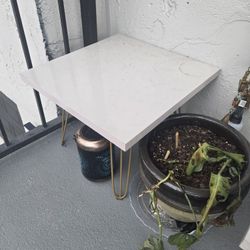 Pair cute side white end tables