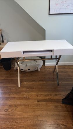 Computer table