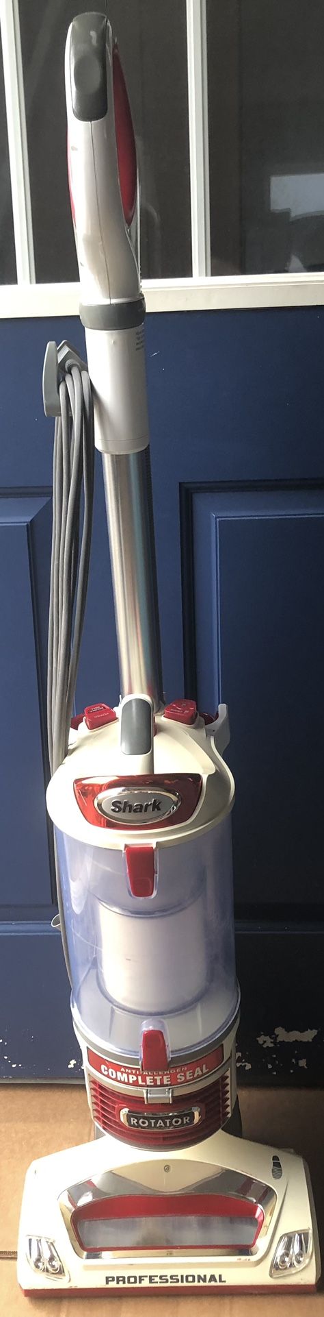 SHARK ROTATOR VACUUM