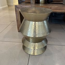 golden accent table