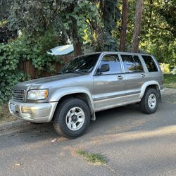 2001 Isuzu Trooper