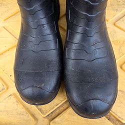 Shoes for crew boots