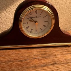 Howard Miller mantle clock 