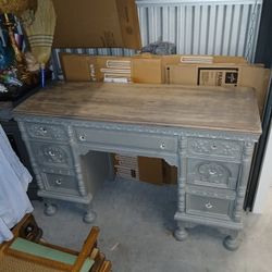 Ornate Wood Desk/Oviedo FL