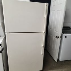 GE TOP BOTTOM REFRIGERATOR DELIVERY IS AVAILABLE 