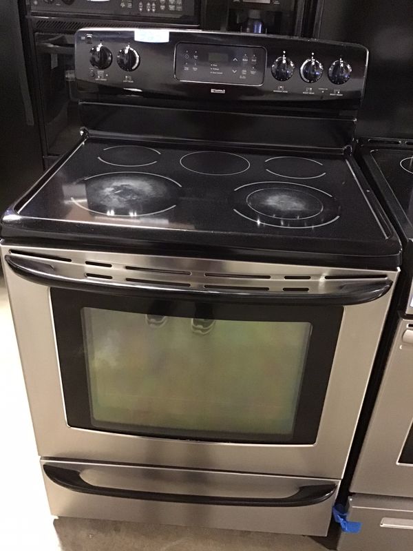 Kenmore stainless steel electric stove for Sale in North Las Vegas, NV