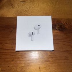 *SEALED* Apple AirPods Pro 2nd GEN Wireless Bluetooth Earbud with Charging Case -White