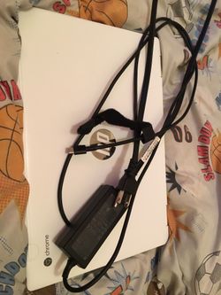 Chrome book hp computer with charger 350-400