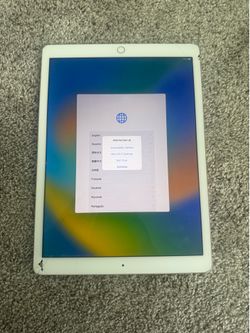 iPad ( cracked Screen )