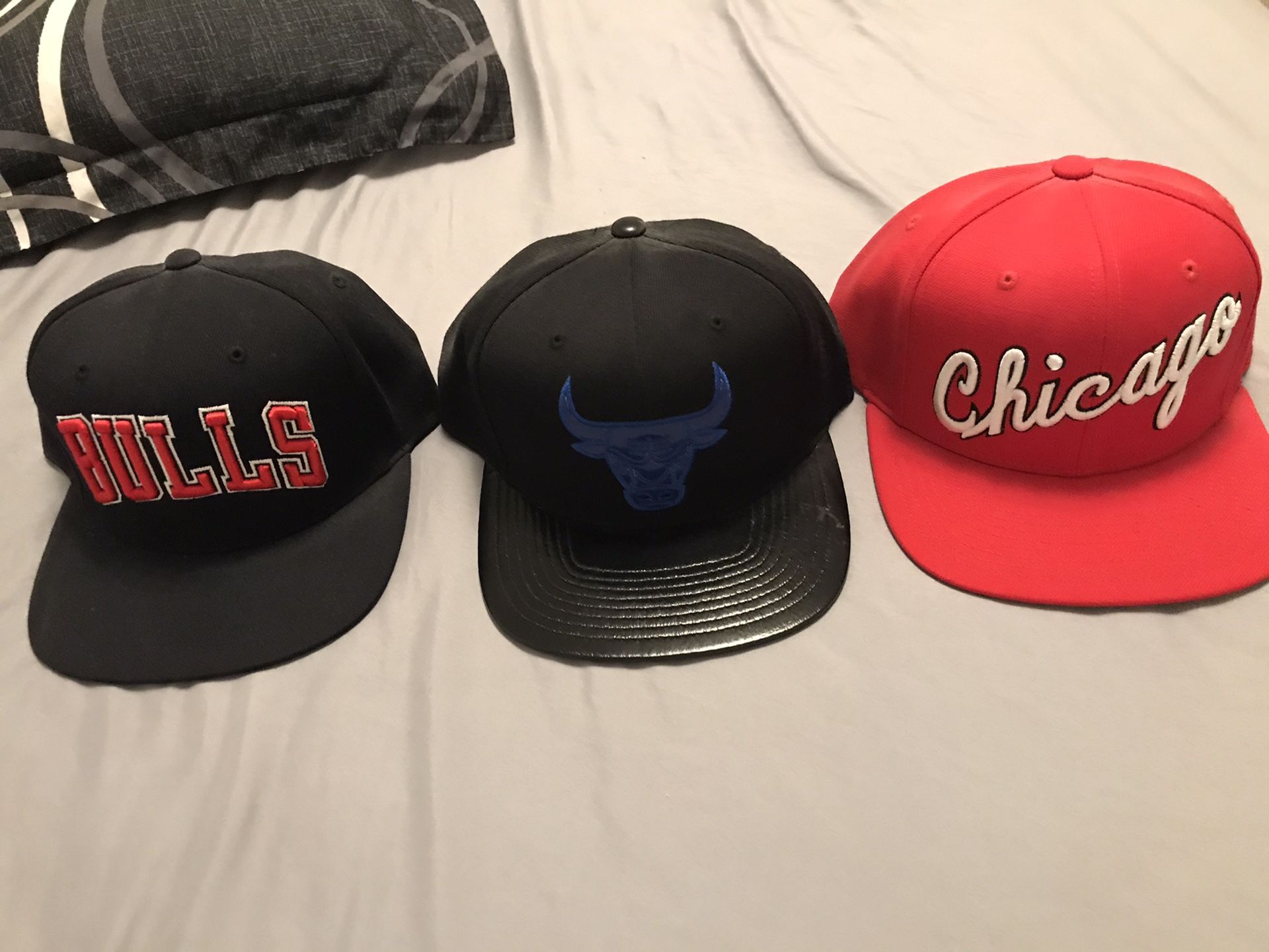 3 bulls hats selling together $25