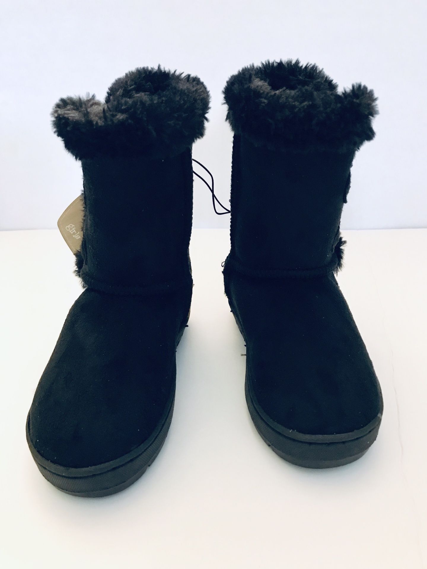 Girl’s Cozy Boots - Black - Girl’s Shoes - Size 9/10 - Lily & Dan