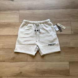 Fear of god light oatmeal esssntials shorts