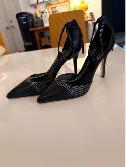 ✨ White House Black Market Rhinestone T-Strap Heels – Women’s Size 8.5 ✨