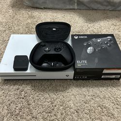 Xbox One S with Elite Series 2 Controller