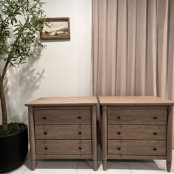 2 Brand New Well Made End Tables / Nightstands 