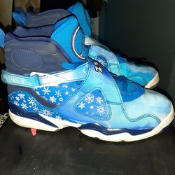kids Jordan's size 4 y