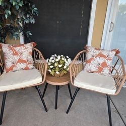 2 Chairs With Table