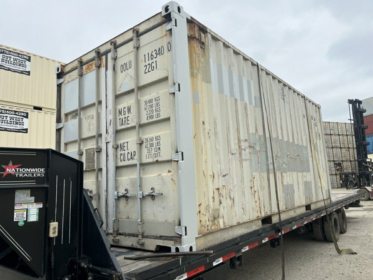 Shipping containers 20 ' & 40 '