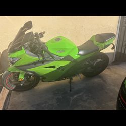 2015 Kawasaki Ninja 300 ABS