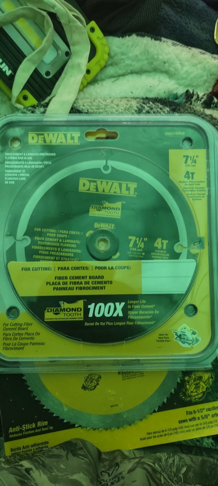 DeWALT Diamond  Tip  Circular Saw Blade  For Cement Board And Wood Floring