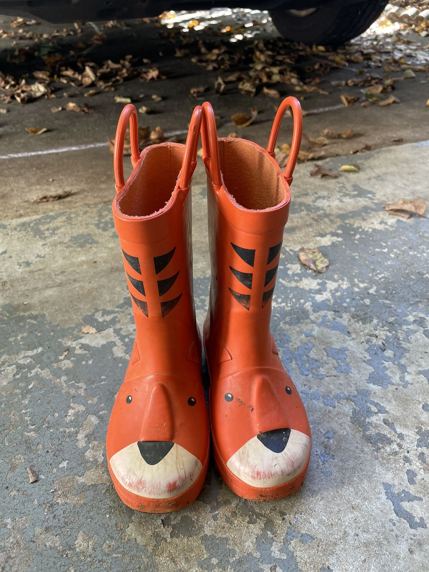 Carters Tiger Rainboots