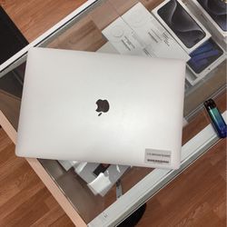 2019 16”MacBook Pro i9 64Ram 1TB SSD