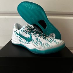 Kobe 8 emerald