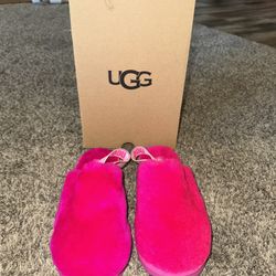 UGG Slippers - 7.5 Pink New