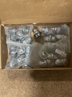 Tacoma lug nuts
