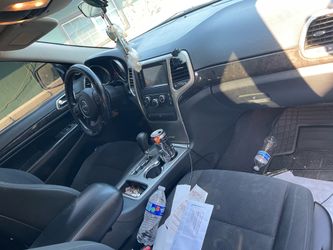 2011 jeep vrand cherokee laredo 3.6