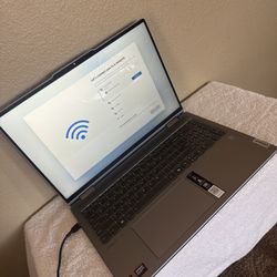 Lenovo Yoga Laptop 7 2-in-1 (16" AMD)