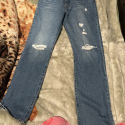 Women Medium Washed Ripped Straight 501s