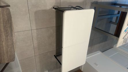 Foldable White table